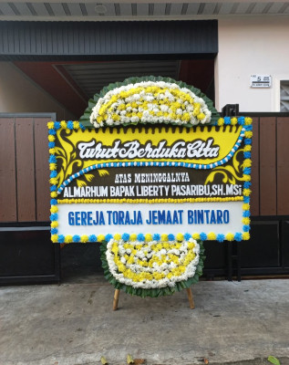 Papan Bunga Duka di Medan Labuhan